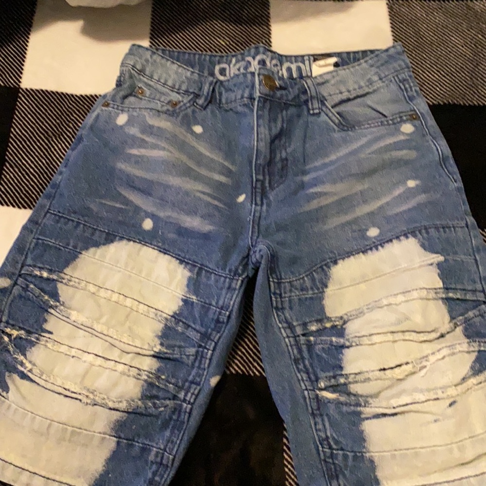 Shorts - Picture 4 of 4